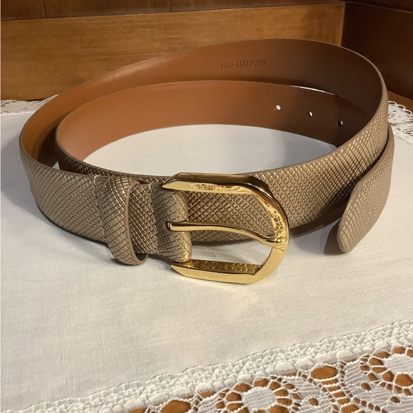 Ralph Lauren Embossed Gold Leather Belt - 42” Long - Unworn - Picture 4 of 6
